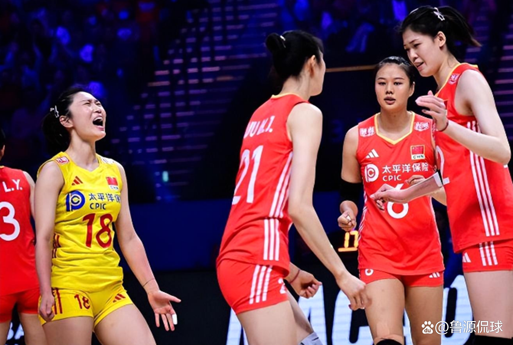 开云官方网站-湖人回归首秀大放异彩，中国女排主场球迷高呼名字
